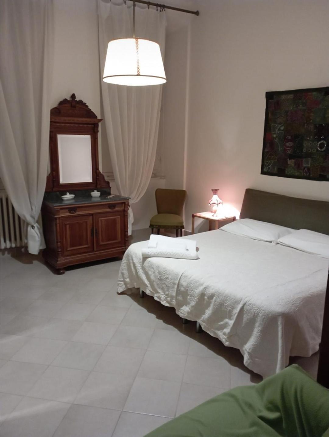 Casa San Carlo Affittacamere Foligno Eksteriør bilde